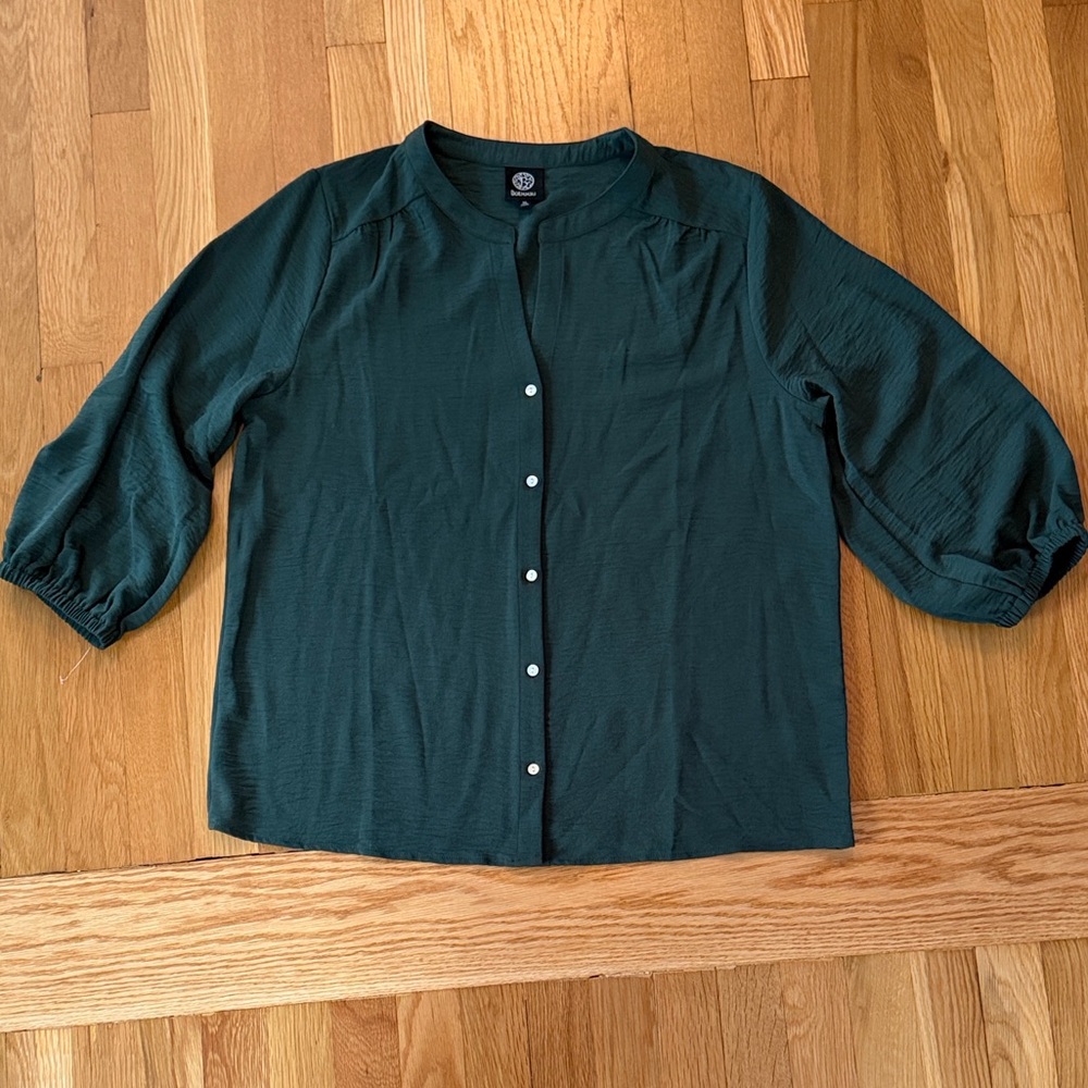 Bobeau Forest Green Button-Down Blouse - image 1